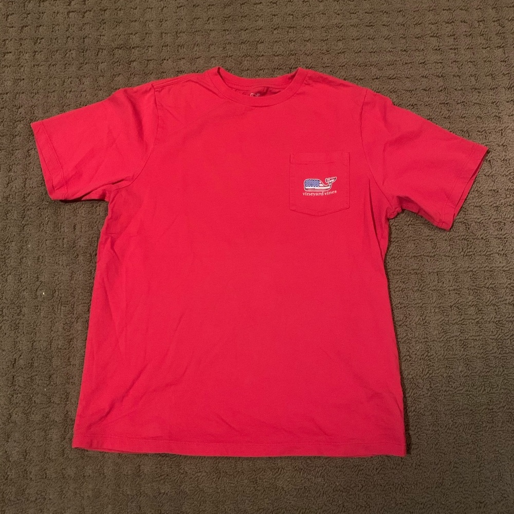 AMAZING CONDITION VINEYARD VINES TEE